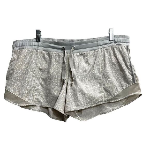 Lululemon swiss dot shorts‎ Size 10 grey - Picture 1 of 8